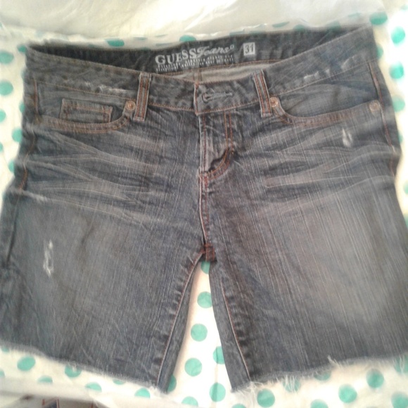 🌞 Guess Distressed Jean Shorts 🌞 - Picture 1 of 8